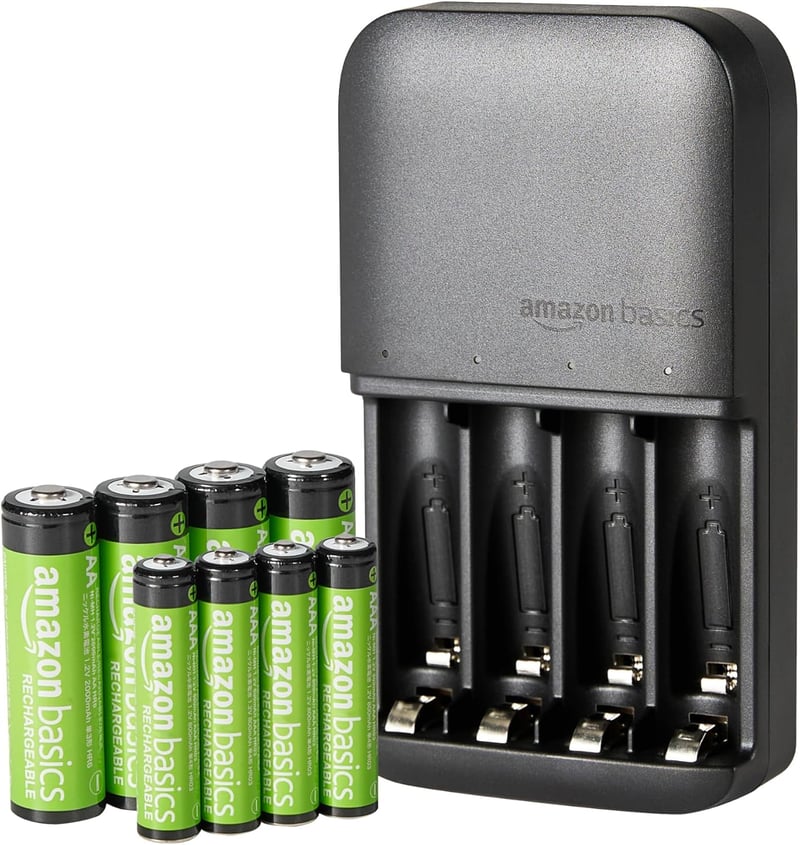 Amazon Basics NiMH akkumulátortöltő 4 fiókos EU csatlakozóval + 4 AA 2000 mAh + 4 AAA 800 mAh - fekete - 8 db