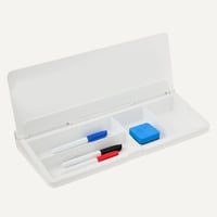 Stolová tabuľa Amazon Basics z tvrdeného skla s organizérom, 3 fixkami a hubkou, 40,1 x 17,3 cm, biela 4