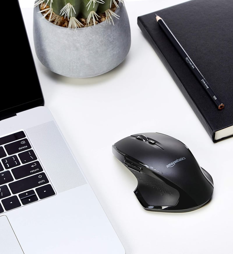 Amazon Basics Ergonomikus Vezeték Nélküli Egér Gyors Görgetéssel Fekete
