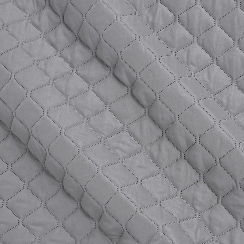 Amazon Basics Extra Large Ágytakaró Sötétszürke Rombusz Minta 220x240 cm - 220 x 240 cm