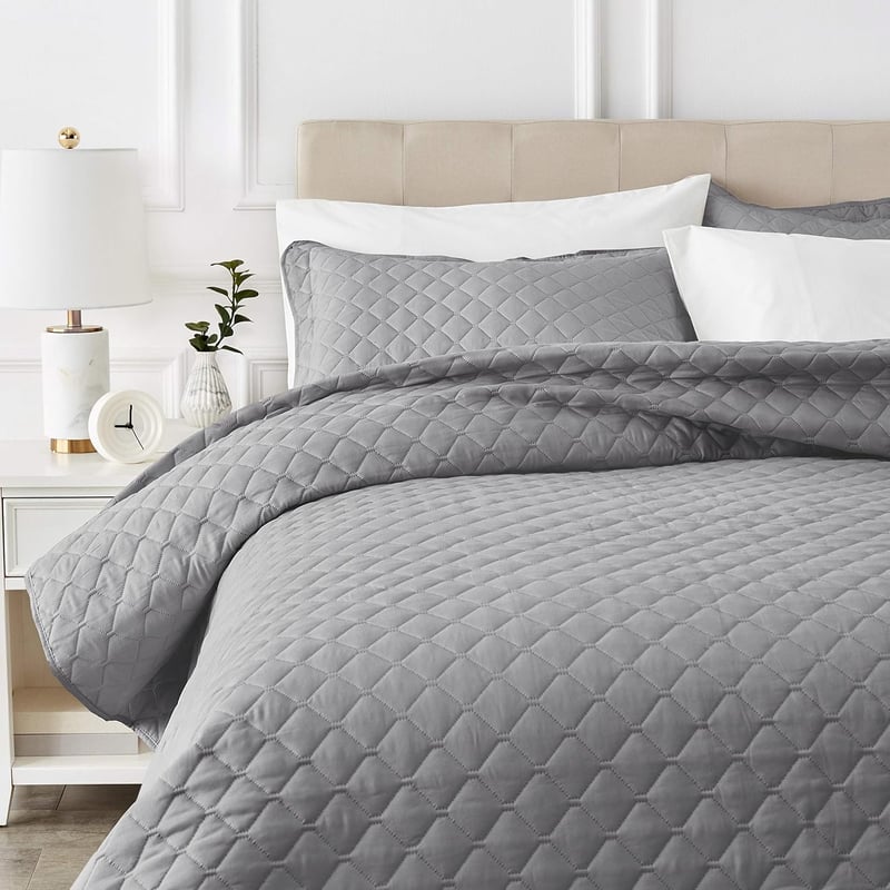 Amazon Basics Extra Large Ágytakaró Sötétszürke Rombusz Minta 220x240 cm - 220 x 240 cm