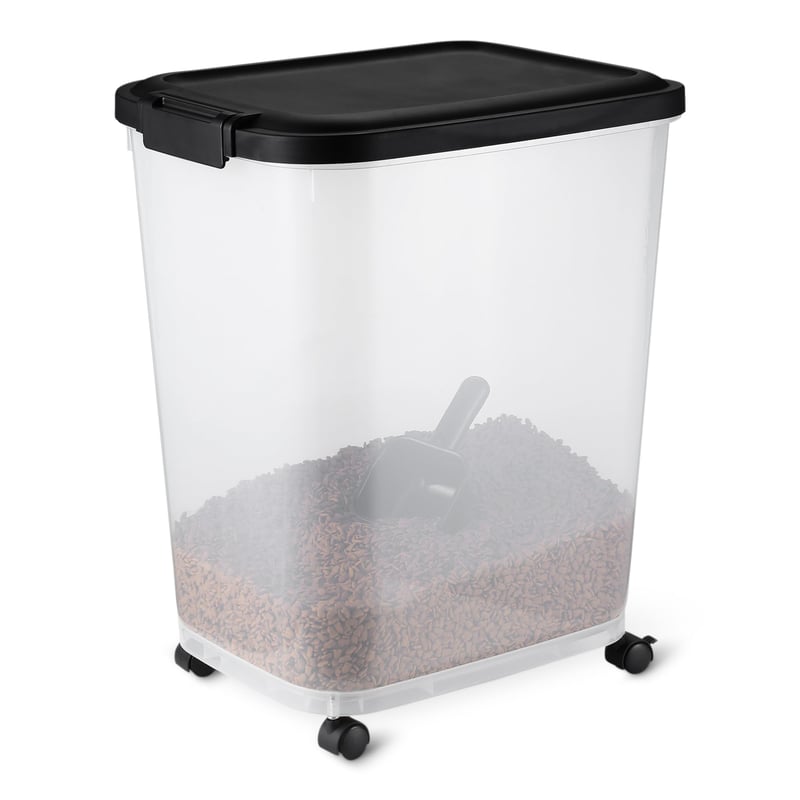 Amazon Basics spremnik za hranu za kućne ljubimce, 15,8 kg, prozirno-crni, 26,5 litara, hermetički zatvorena posuda za hranu za pse i mačke