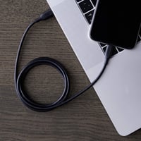 Kábel Amazon Basics USB-C na Lightning s certifikáciou MFi, opletený nylonom, pre iPhone 12/11/X/XR, s podporou Power Delivery, čierny, 0,9 m 5