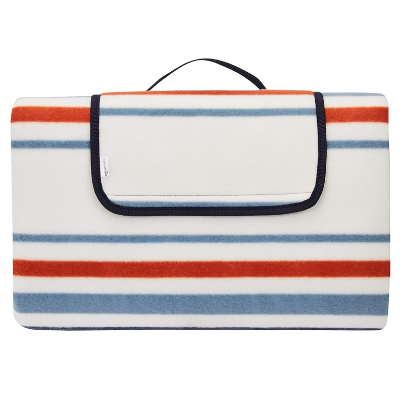 Pătură de picnic Amazon Basics cu bază impermeabilă, dungi marine, 200 x 200 cm, pătură de camping
