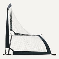 Súprava 2 ks prenosných skladacích futbalových bránok Amazon Basics, 121 x 91 cm, tréningové bránky do záhrady so sieťou a taškou, čierne 3