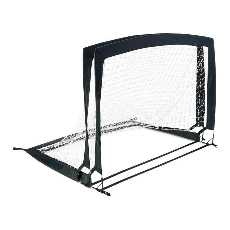 Súprava 2 ks prenosných skladacích futbalových bránok Amazon Basics, 121 x 91 cm, tréningové bránky do záhrady so sieťou a taškou, čierne