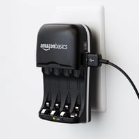 Amazon Basics Ni-MH AA/AAA akkumulátortöltő USB töltőporttal - fekete 5