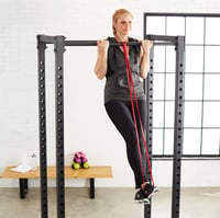 AmazonBasics Fitness odporová guma na zhyby, záťaž 4,5 – 15,8 kg, šírka 1,27 cm, červená tréningová guma 7