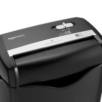 AmazonBasics uništavač dokumenata, poprečno rezanje, 5-6 listova A4 papira i bankovne kartice, košara 14,5 L, crni 2