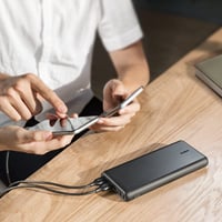 Externá batéria Anker 337 PowerCore 26K 26 800 mAh, rýchle nabíjanie, 3 USB porty pre iPhone, iPad a zariadenia Samsung Galaxy 7