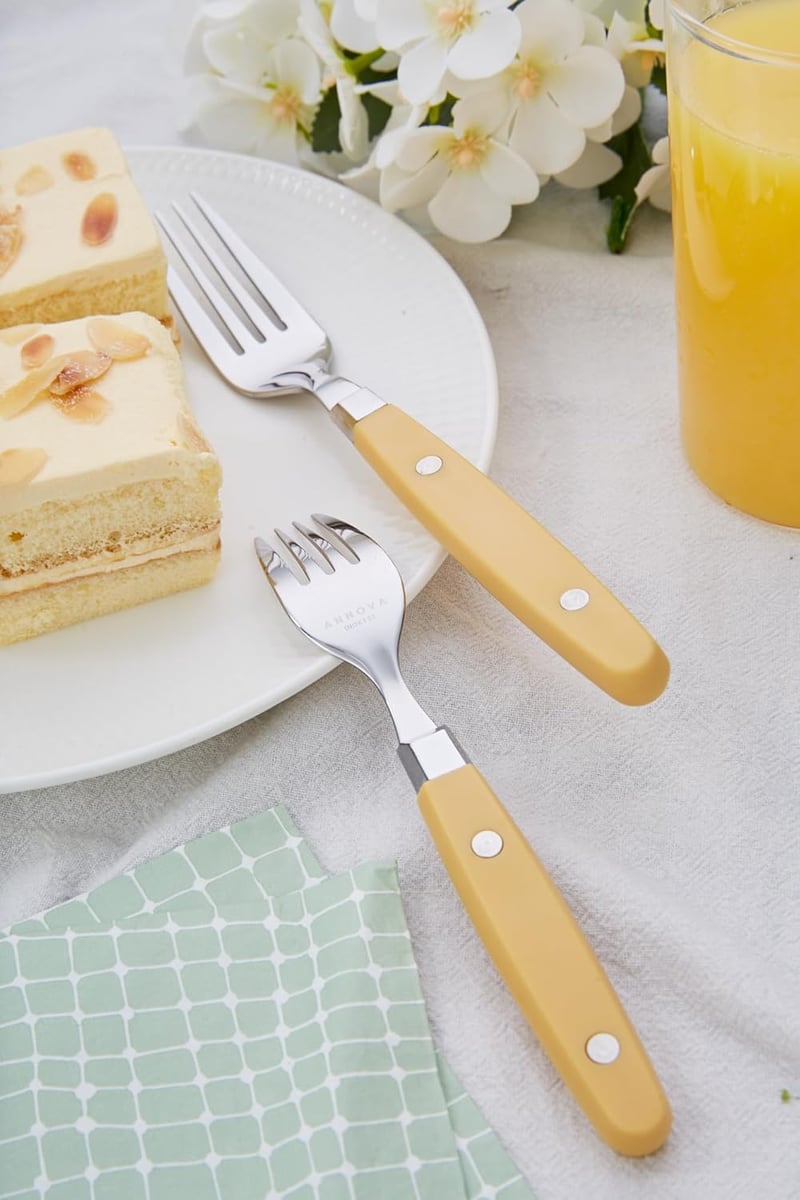 ANNOVA Retro Rozsdamentes Evőeszköz Készlet 20 Részes Kés Villa Kanál Sárga