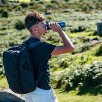 AORIN termo boca od nehrđajućeg čelika 750 ml, s dvostrukim stijenkama, nepropusna, bez BPA, s 2 poklopca, za sport i boravak na otvorenom 6