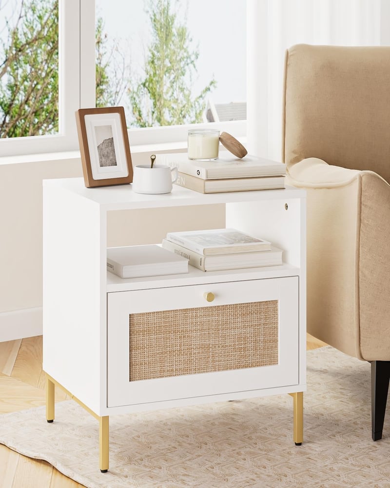 Apetaccat Rattan Éjjeliszekrény Fehér Boho Stílusú Fiókkal és Polccal 47x39x54cm - White