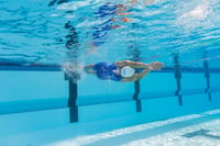 ARENA Aquaforce Wave úszósapka USA stílusú verseny sapka - L, Black 7