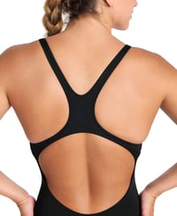 Costum de baie întreg pentru femei Arena Solid Swim Pro Team – Material MaxLife Eco, rezistență maximă la clor, protecție UV UPF 50+, costum sport cu uscare rapidă pentru înot 5