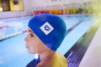 Juniorská plavecká čiapka Arena Unix II – Modrá unisex plavecká čiapka pre deti 3