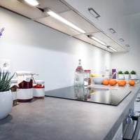 Bandă LED B.K.Licht cu întrerupător, temperatură de culoare reglabilă de la alb cald la alb neutru, extensibilă, iluminat sub dulapul de bucătărie, 54,7x6,1x2,4 cm, argintiu 2