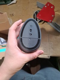 Vertikálna ergonomická myš Logitech Lift Left, pre ľavákov, bezdrôtová, Bluetooth a Logi Bolt, sivá (stav: pozri 2. obrázok) 5