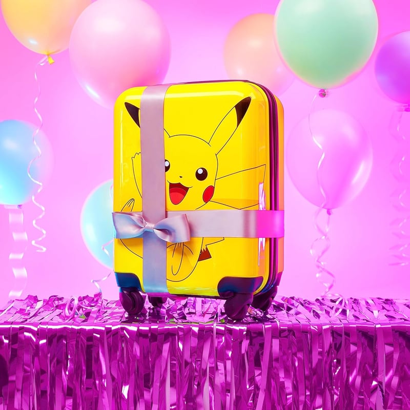 Pokémon Pikachu Gurulós Bőrönd Gyerekeknek - 4 Kerekű Utazótáska