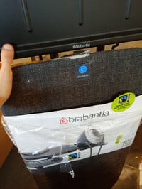 Brabantia daska za glačanje veličine C, 124x45 cm, boja Denim Black, s manjim rezom na navlaci, funkcionalna, stanje kao nova (stanje: vidi 2. sliku) 2