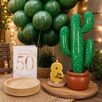 Set petrecere aniversară: decor cactus + 60 baloane + felicitare 50 ani + lumânare 8 + 50 farfurii + LED 1