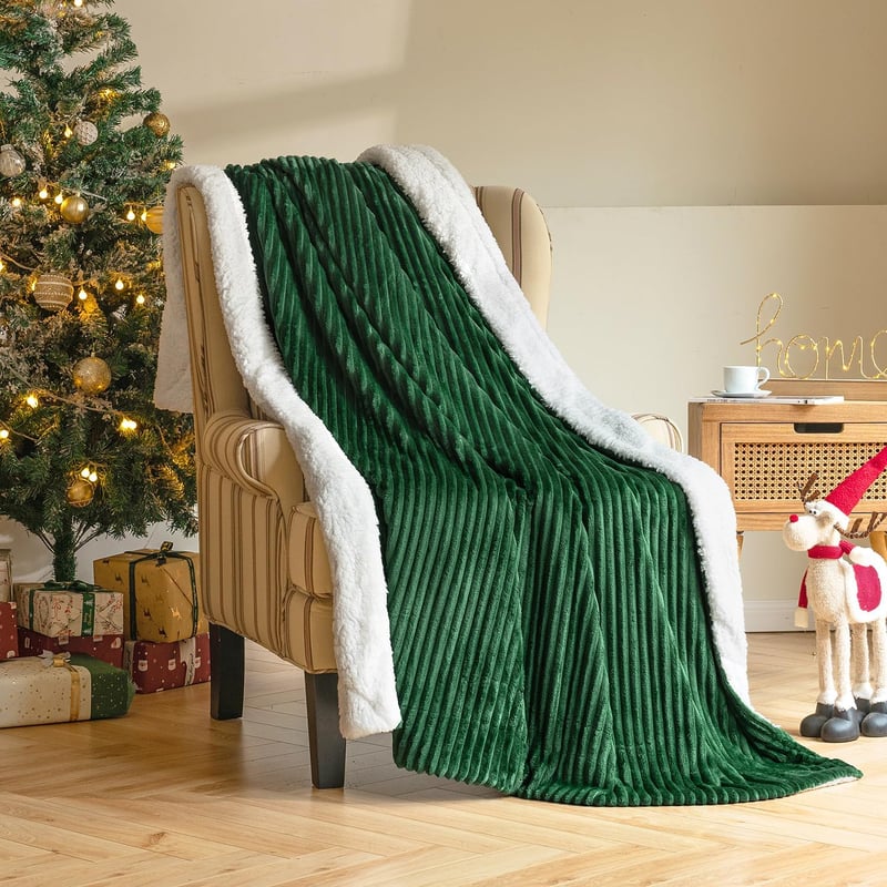 MIULEE Vastag Bárányszőr Takaró - Csíkos Puha Polár Pléd Kanapéra és Ágyra - Meleg Ágytakaró Nappaliba - 125x150 cm, Sötétzöld