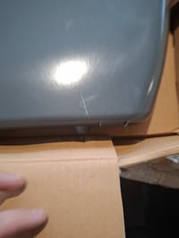 WC sedadlo Schütte antracitové duroplastové s pomalým sklápaním a rýchloupínaním, antracitová farba — má škrabanec/prasklinu (stav: pozri 2. obrázok) 2