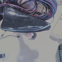 Bingfu auto antena u obliku peraje morskog psa, FM DAB GPS GNSS 28 dB LNA 9-16V SMA SMB — kabeli blago ogrebani, ali funkcionalni (stanje: vidi 2. sliku) 2