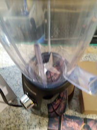Stolný mixér SEVERIN SM 3707, 1,5 l nádoba z Tritanu, 600 W, 2 rýchlosti a pulzná funkcia, nerezové nože, čierny 3