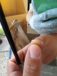 Okrúhle nástenné zrkadlo Talos Design s priemerom 100 cm v čiernom hliníkovom ráme, 5 — v spodnej časti sa nachádza malý škrabanec (stav: pozri 2. obrázok) 2