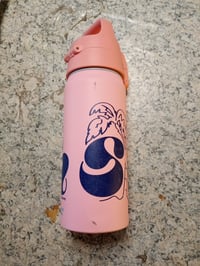Sticlă pentru copii SIGG WMB ONE Stitch Disney din aluminiu, roz, 0,6 L, pentru băuturi carbogazoase — utilizată (stare: vezi a 2-a poză) 7