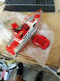 Barcă de pompieri cu telecomandă Dickie Toys 201107000, cu pulverizator de apă, 3 — defectă, pentru piese: nu pornește (stare: vezi a 2-a poză) 2