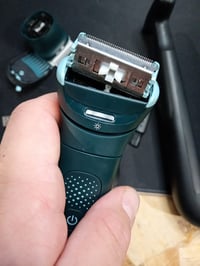 Philips Body Groomer 7000 Series BG7485/30 Trimer za dlačice na tijelu za muškarce, 2D Flex glava, Triple Protect, vodootporan, 120 minuta rada, Wet & Dry 4