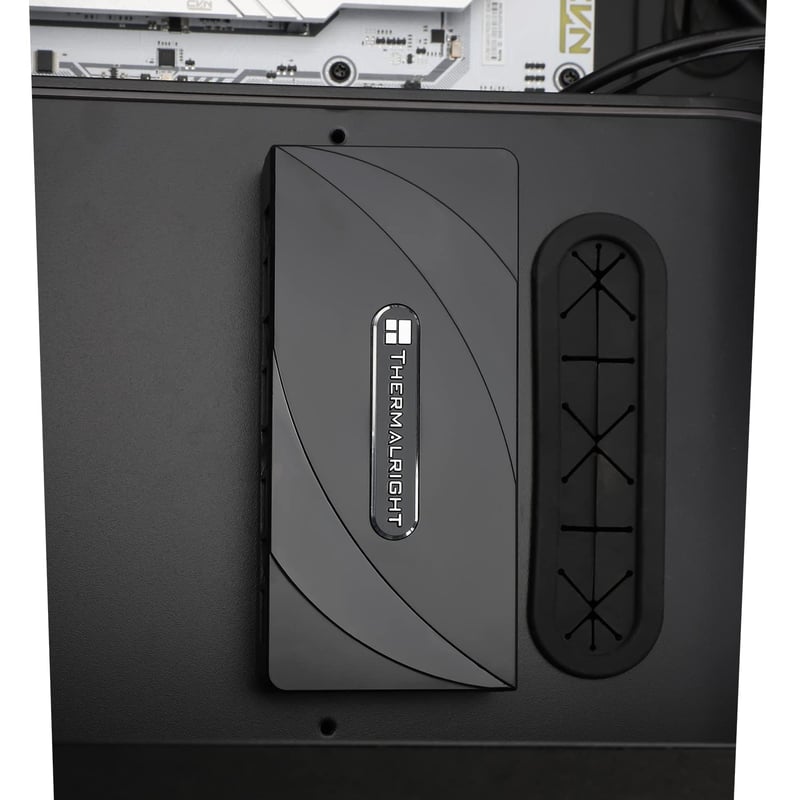 Thermalright 8 portos ARGB/PWM ventilátor vezérlő hub SATA táppal