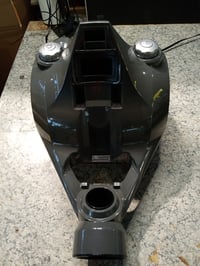 Aspirator fără sac tip cilindru AmazonBasics 700 W — defect, pentru piese: nu pornește, buton de pornire defect (stare: vezi poza a 2-a) 4