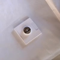 Apple AirTag 2. generacije, Bluetooth lokator za ključeve i novčanike, IP67 otporan na vodu, kompatibilan s Find My mrežom, 1 komad (vidljivo korišteno) 2