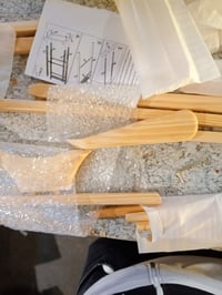HAKU Herrendiener férfi öltözőállvány, természetes tömörfa, 47x102x36 cm — hibás, alkatrésznek: törött elem (állapot: lásd a 2. képet) 4