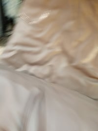 Elektrický nafukovací matrac Amazon Basics so zabudovanou pumpou, veľkosť Queen — pieskový, znečistený povrch (stav: pozri 2. obrázok) 4