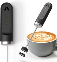 Subminimal NanoFoamer Lítium Tejhabosító | Újratölthető Kézi Barista Minőségű Tejhabosító Cappuccino és Latte Készítéséhez | 2 Sebességes Fe 2