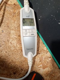 Husă termică electrică Beurer UB 90, 150x80 cm, 2 zone de căldură — defectă, funcționează parțial: cod de eroare E1 în timpul încălzirii (stare: vezi a 2-a fotografie) 2