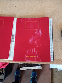 Set 2 caiete Moleskine Student Cahier, liniate, roșu, XXL 21,6x27,9 — primele 20 de pagini sunt pătate și umezite (stare: vezi a 2-a imagine) 3