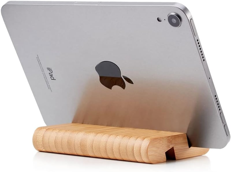 FadyDail Bambusz Tablet Tartó - Univerzális Mobiltelefon Állvány Kettős Nyílással, Kompatibilis iPad, iPhone és Minden Okostelefonnal, 12,9"