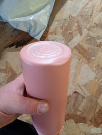 Nerezová fľaša na vodu SIGG Shield ONE na sýtené nápoje, svetloružová, 0,75 l, nepriepustná, bez BPA, otváranie jedným tlačidlom 2