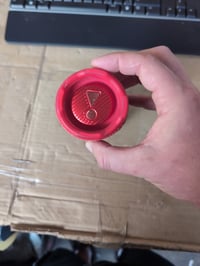 Boxă portabilă Bluetooth JBL Flip 7, roșu, rezistentă la apă și praf IP68, autonomie baterie 16 ore, conectivitate multi-boxă Auracast, utilizat 3
