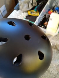 ATTABO Genes kaciga za skateboard i romobil, ABS čvrsta školjka, 11 otvora za ventilaciju, crna, veličina M — zaprljana površina (stanje: vidi 2. sliku) 4