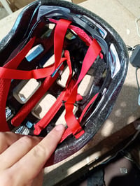 Detská cyklistická prilba ABUS Youn-I 2.0 so svetlom, v trblietavej titánovej farbe, veľkosť M (52-57 cm) - mierne poškriabaná (stav: pozri 2. obrázok) 3