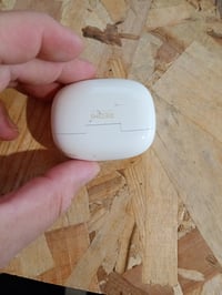Bezdrôtové slúchadlá Xiaomi Redmi Buds 8 Pro TWS Bluetooth s ANC potlačením hluku, biele — — chybné, na náhradné diely: nefungujú (stav: pozri 2. obrázok) 3