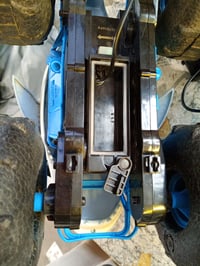 Monster Jam Megalodon qutó 6