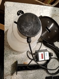 Automatické krmítko pre ryby AquaForte XClear, 7 litrov, sivé, montáž na stenu, s digitálnym ovládaním, pre záhradné jazierko, používaný stav 5