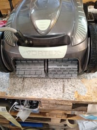 Autonomni robotski čistač bazena Zodiac Vortex AV35050 WR000263 crni – bez daljinskog upravljača, slomljen držač cijevi (stanje: vidi 2. sliku) 11